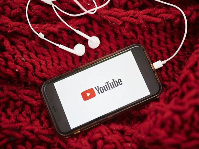 YouTube releases ‘Go Live Together’ for creators to co-stream on phone