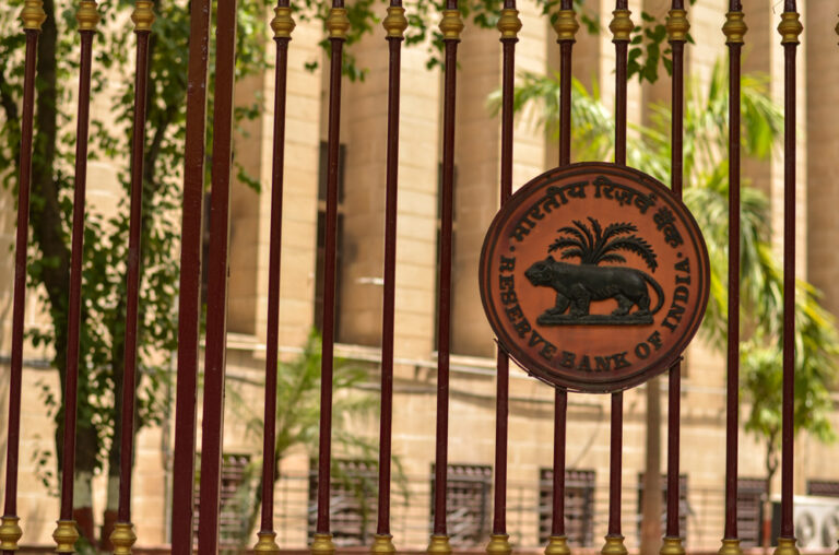 RBI appoints Muneesh Kapur as its executive director.